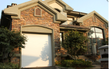 簡(jiǎn)單開關(guān)卷簾門，智安寶電子無線遙控器做得到！